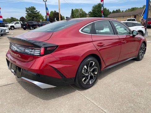 Used 2025 Hyundai Sonata SEL FWD image 3
