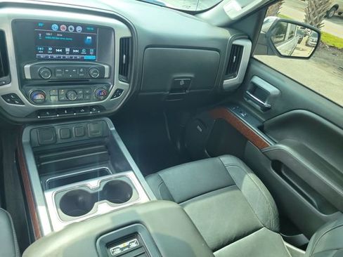 Used 2017 GMC Sierra 1500 SLT w/ Suspension Package, Off-Road AWD/4WD image 16
