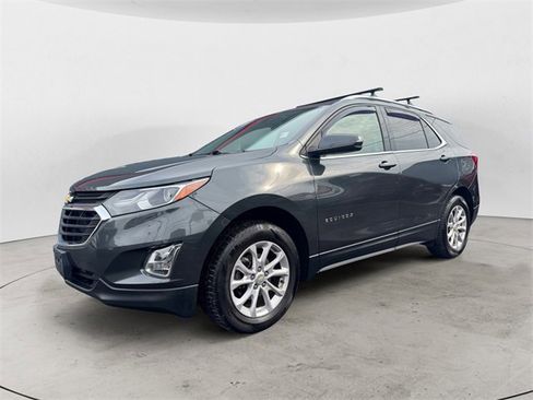 Used 2019 Chevrolet Equinox LT image 2