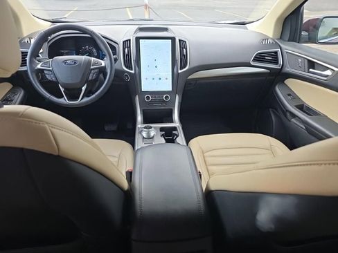 Used 2023 Ford Edge SEL w/ Convenience Package image 6