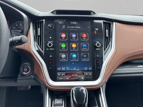 Used 2025 Subaru Outback Touring XT image 18