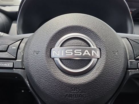 Used 2025 Nissan Kicks Play S FWD image 5