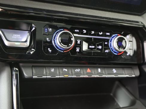 Certified 2025 GMC Sierra 2500 AT4 w/ Technology Package image 20