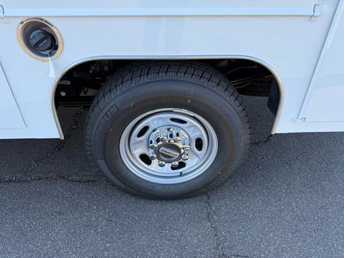 New 2026 Ford F250 XL w/ XL Chrome Package image 26