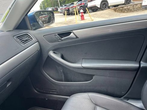 Used 2018 Volkswagen Jetta SE FWD image 27