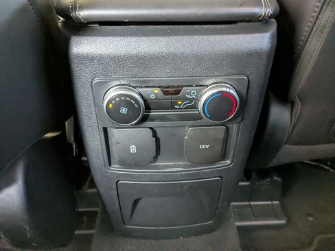 Used 2022 Ford Explorer XLT w/ Equipment Group 202A AWD/4WD image 26