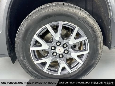 Used 2023 GMC Acadia SLT w/ Preferred Package FWD image 34