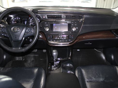 Used 2013 Toyota Avalon XLE FWD image 12
