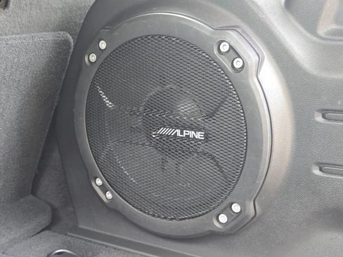 Used 2019 Jeep Wrangler Unlimited Sahara AWD/4WD image 30