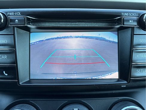 Used 2016 Toyota RAV4 LE image 19