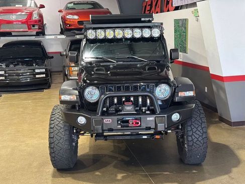 Used 2023 Jeep Gladiator Rubicon w/ Cold Weather Group AWD/4WD image 28