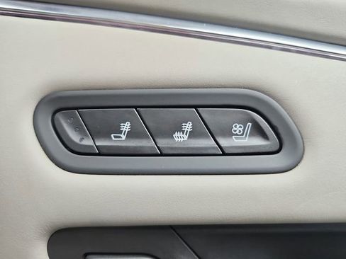 Used 2021 Cadillac Escalade Premium Luxury Platinum AWD/4WD image 48