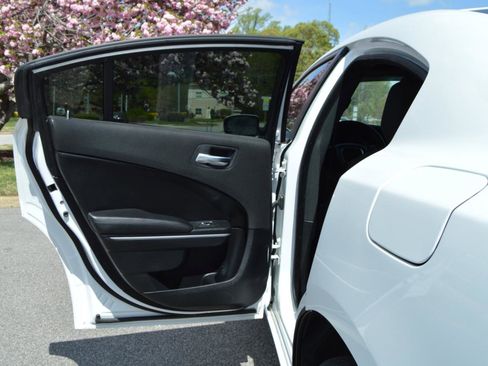 Used 2020 Dodge Charger Police w/ Street Appearance Group image 13