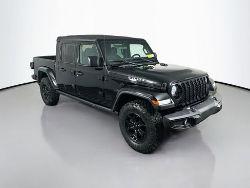 Used 2021 Jeep Gladiator Willys image 1