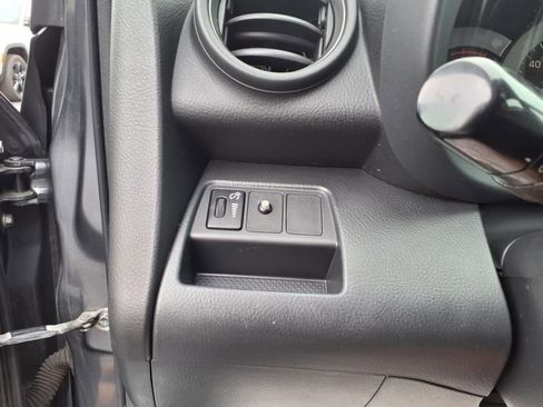 Used 2010 Toyota RAV4 Sport image 17