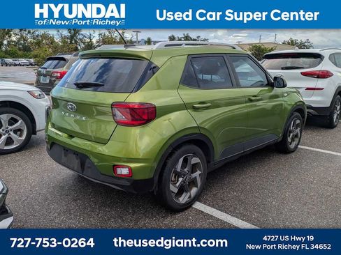 Certified 2023 Hyundai Venue SEL w/ Cargo Package FWD image 2