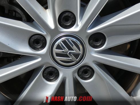 Used 2018 Volkswagen Golf S FWD image 22