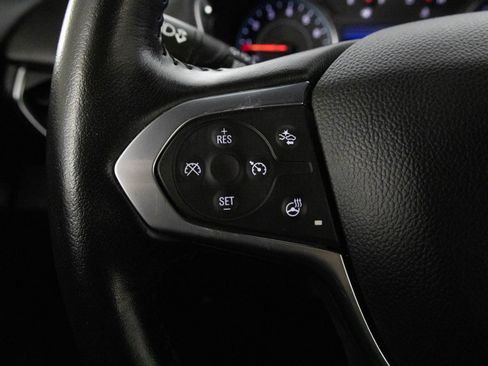 Used 2022 Chevrolet Traverse RS FWD image 28