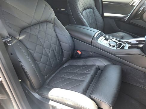 Used 2024 BMW X6 xDrive40i image 18