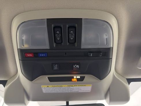 Used 2022 Subaru Crosstrek 2.5i Sport w/ Moonroof Package image 39