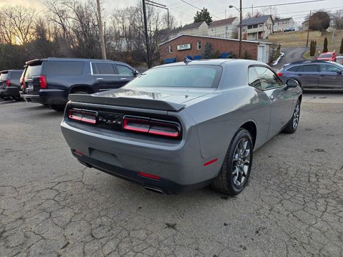 Used 2017 Dodge Challenger GT image 5