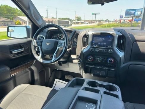 Used 2021 Chevrolet Silverado 1500 LT w/ Bed Protection Package AWD/4WD image 13