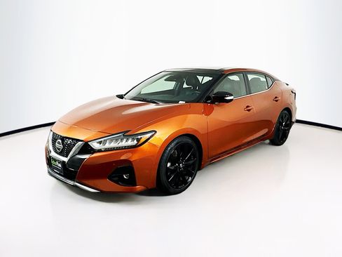 Used 2019 Nissan Maxima SR w/ Premium Package image 3