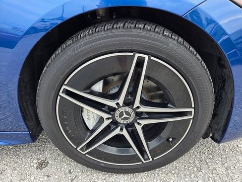 Used 2024 Mercedes-Benz C 300 Sedan image 9