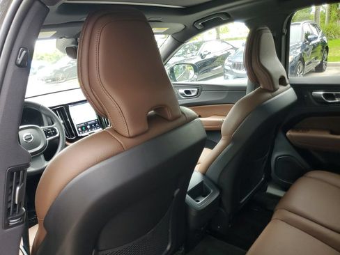 Certified 2024 Volvo XC60 B5 Plus w/ Protection Package Premier AWD/4WD image 12