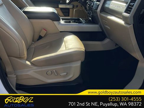 Used 2019 Ford F350 Lariat w/ Lariat Value Package AWD/4WD image 31