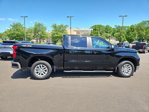 Used 2023 Chevrolet Silverado 1500 LT AWD/4WD image 7