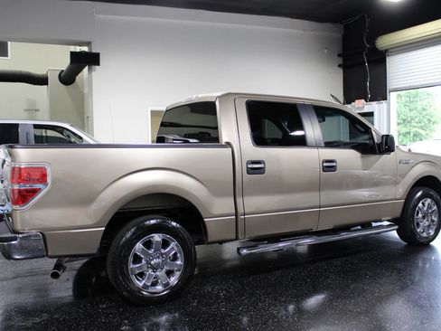 Used 2014 Ford F150 XLT w/ XLT Chrome Package RWD image 3