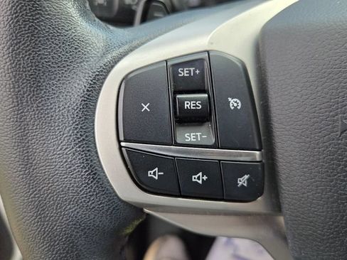 Used 2020 Ford Explorer XLT w/ Equipment Group 202A AWD/4WD image 24
