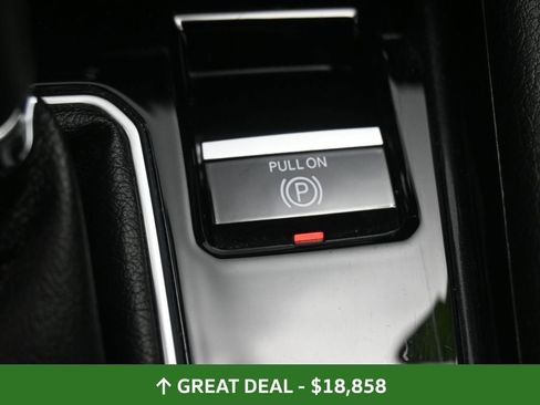 Used 2024 Jeep Compass Latitude image 34