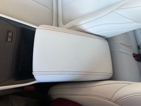 New 2026 Jeep Cherokee Limited image 32