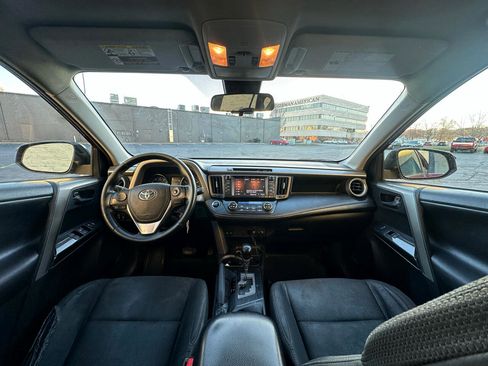 Used 2018 Toyota RAV4 Adventure image 13