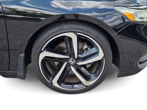 Used 2019 Honda Accord Sport image 5