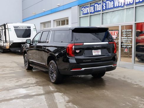 New 2025 GMC Yukon XL Elevation w/ LPO, Elevation Black Package image 8