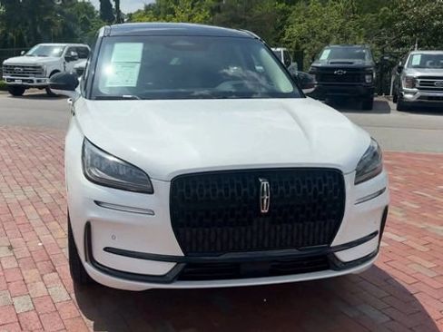 Used 2024 Lincoln Corsair FWD w/ Equipment Group 102A image 5