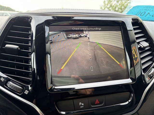 Used 2019 Jeep Cherokee Limited AWD/4WD image 33