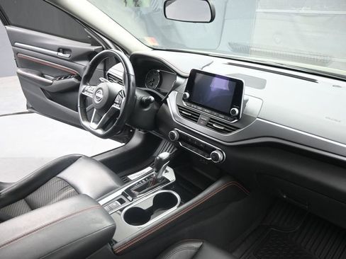 Used 2023 Nissan Altima 2.5 SR image 23
