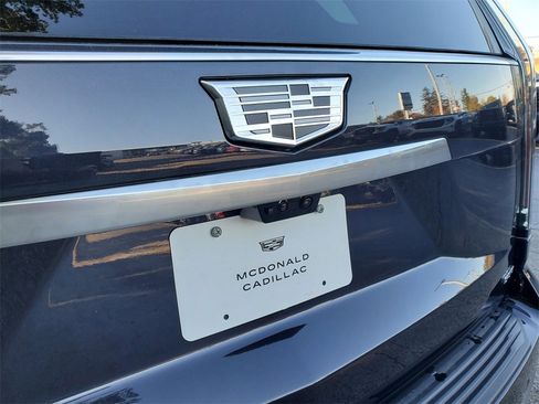 New 2026 Cadillac Escalade ESV Luxury w/ LPO, Radiant Package image 36