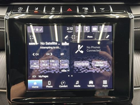 Used 2023 Jeep Grand Cherokee L Altitude AWD/4WD image 17