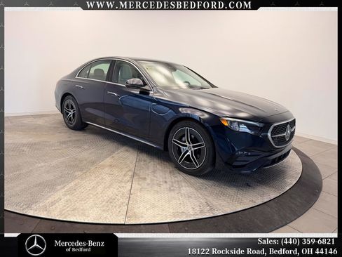 Used 2026 Mercedes-Benz E 350 4MATIC Sedan image 3