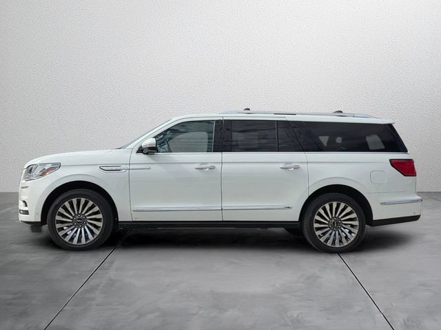 Used 2021 Lincoln Navigator L Reserve AWD/4WD image 2
