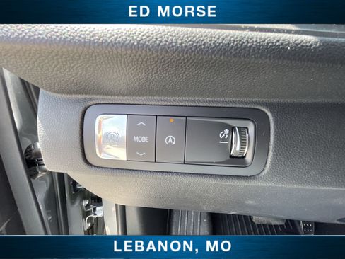 Used 2025 Chevrolet Traverse LT FWD image 18
