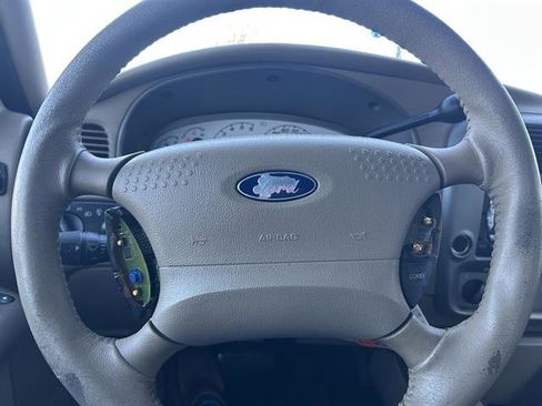 Used 2005 Ford Explorer Sport Trac XLS image 12