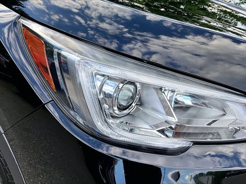 Used 2019 Subaru Ascent Premium AWD/4WD image 25