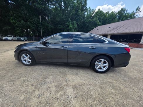 Used 2018 Chevrolet Malibu LS w/ LPO, Convenience Package 1 FWD image 8