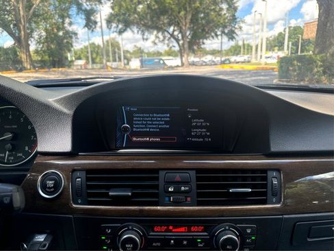 Used 2013 BMW 335i Convertible image 58